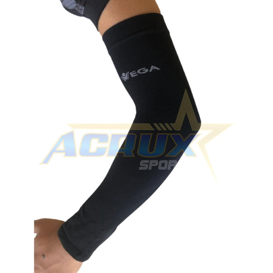 Vega Cricket Fielding Sleeves Black.